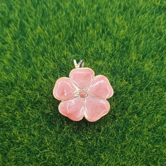 Pink Flower Pendant P309